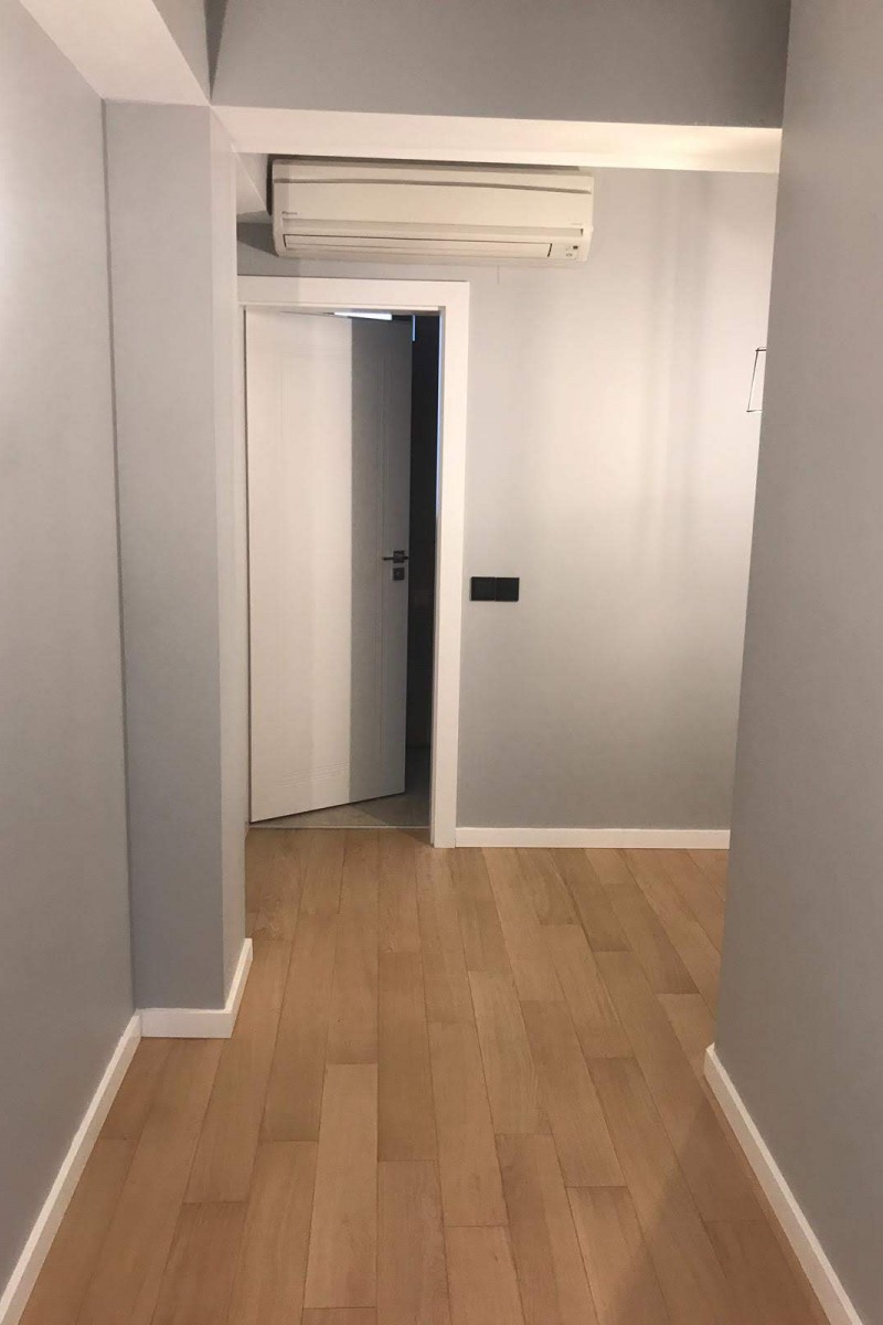 Scara din stejar cu contratrepte