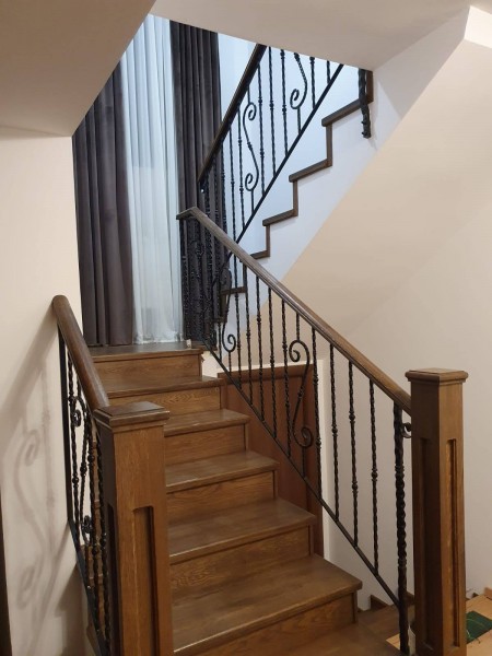 Scara stejar traditionala