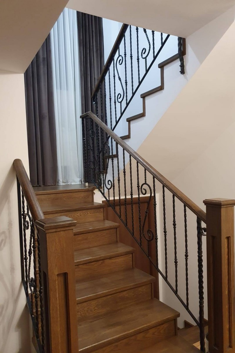 Scara stejar traditionala