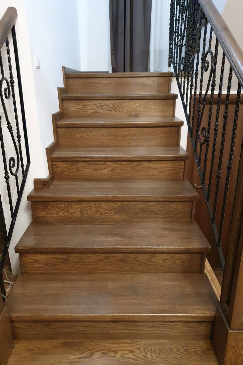 Scara stejar traditionala