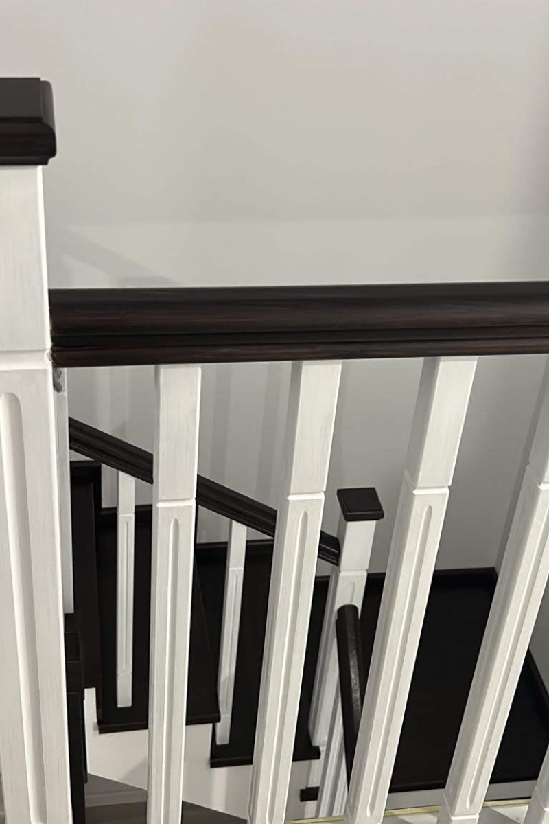 Scara stejar wenge cu contratrepte albe