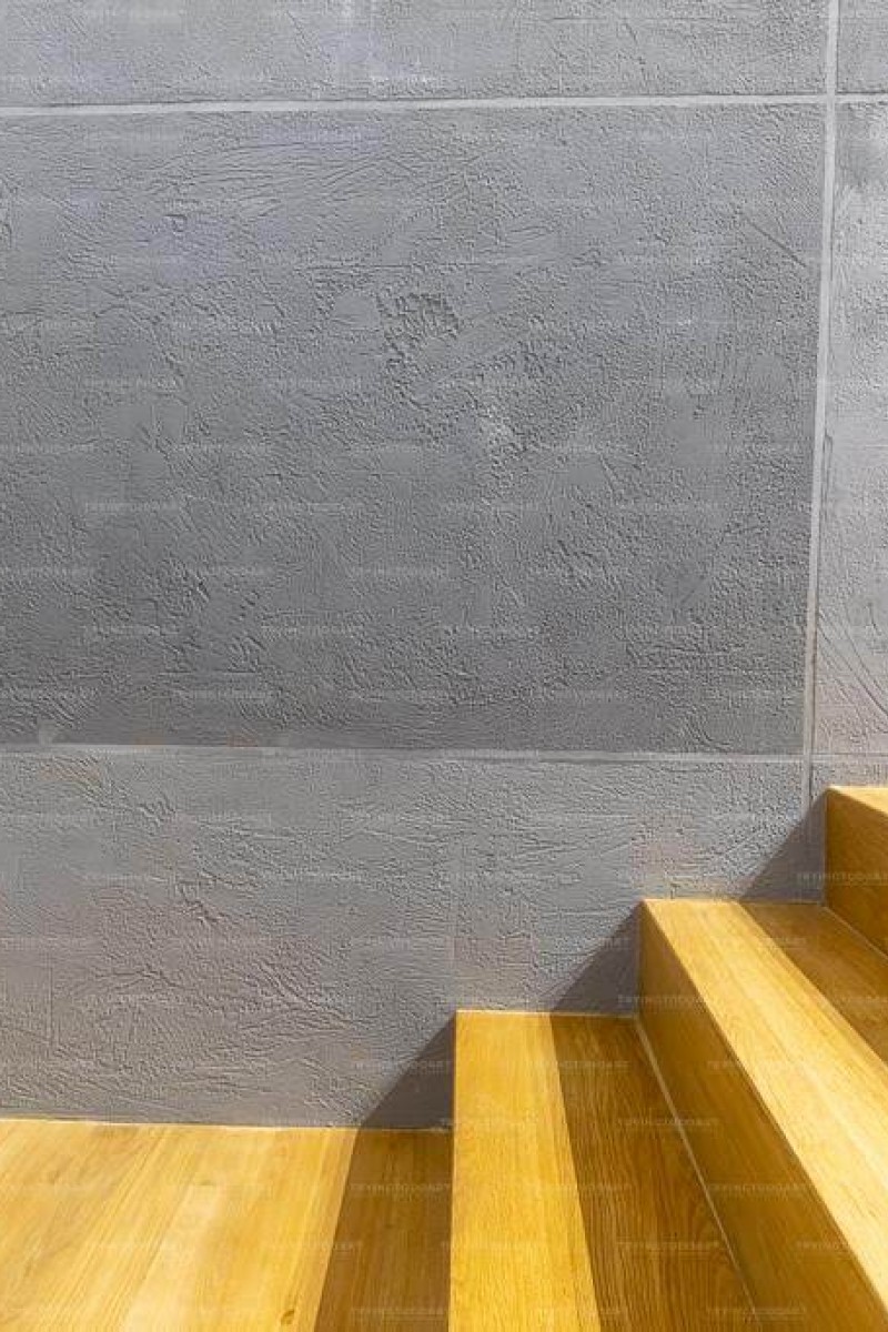 Scara stejar minimalist