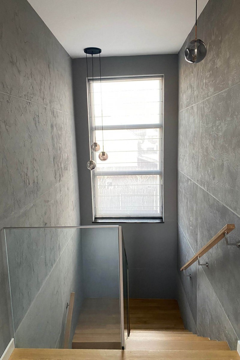 Scara stejar minimalist