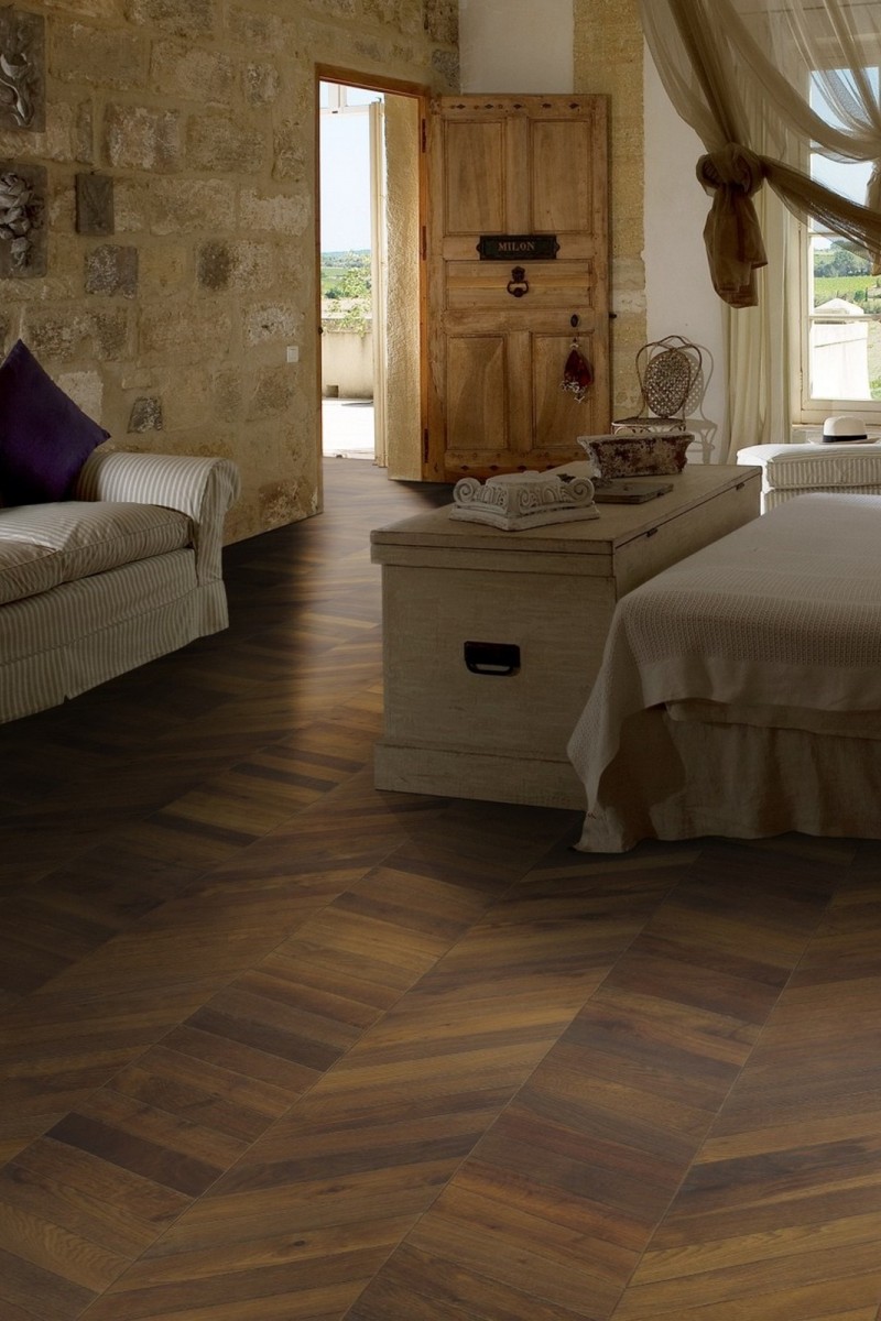 Parchet triplustratificat  Stejar Chevron Dark Brown