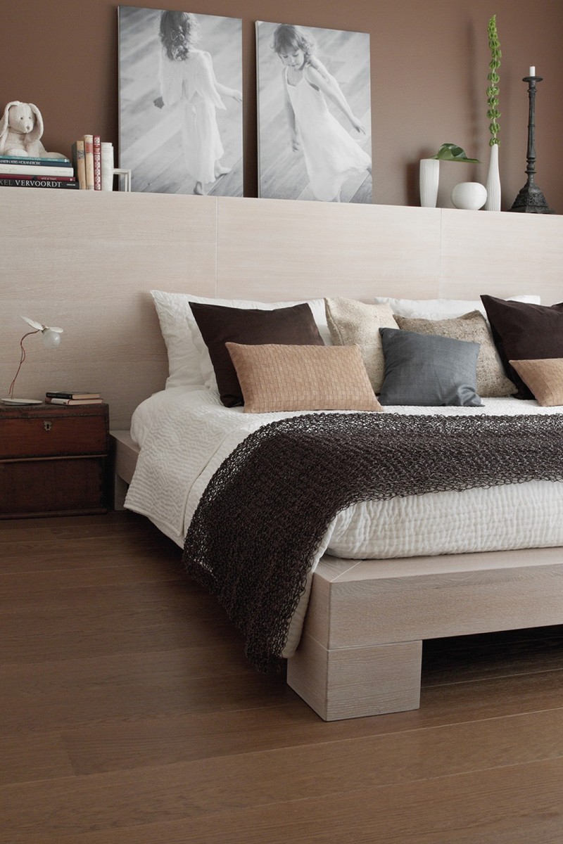 Dusumea STEJAR Story Antique