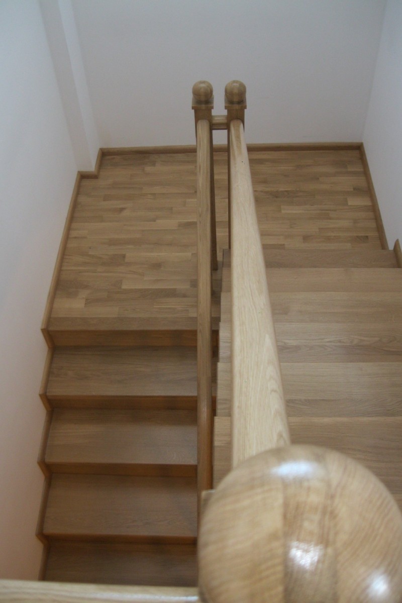 Scara din stejar rustica
