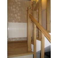 Scara stejar cu contratrepte din gresie