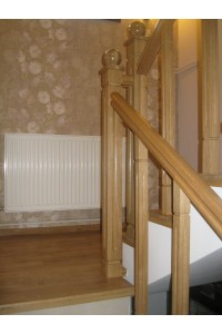 Scara stejar cu contratrepte din gresie