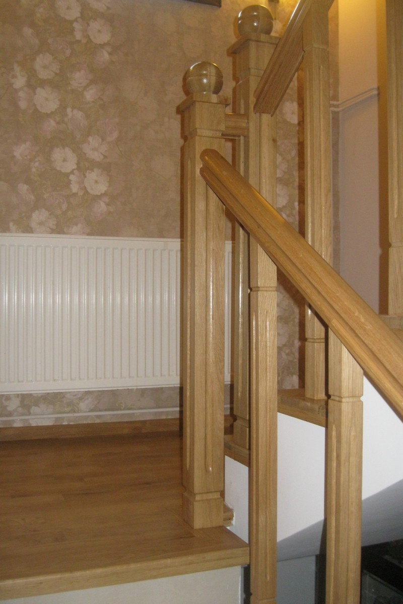 Scara stejar cu contratrepte din gresie