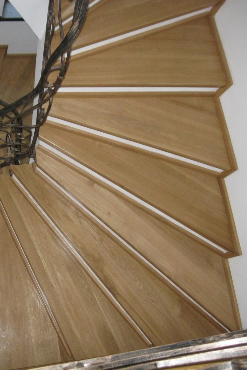 Scara stejar finisaj natur