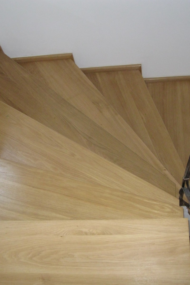 Scara stejar finisaj natur