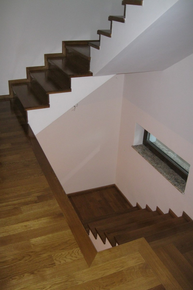 Scara stejar finisata Teak