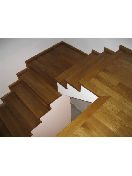 Scara stejar finisata Teak