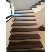 Scara Stejar cu contratrepte albe