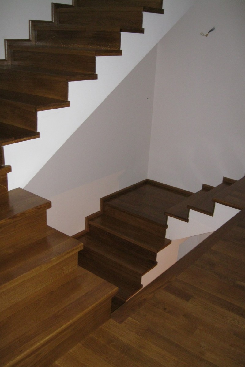 Scara stejar finisata Teak