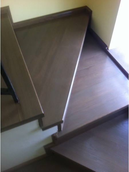 Scara Stejar finisata Wenge