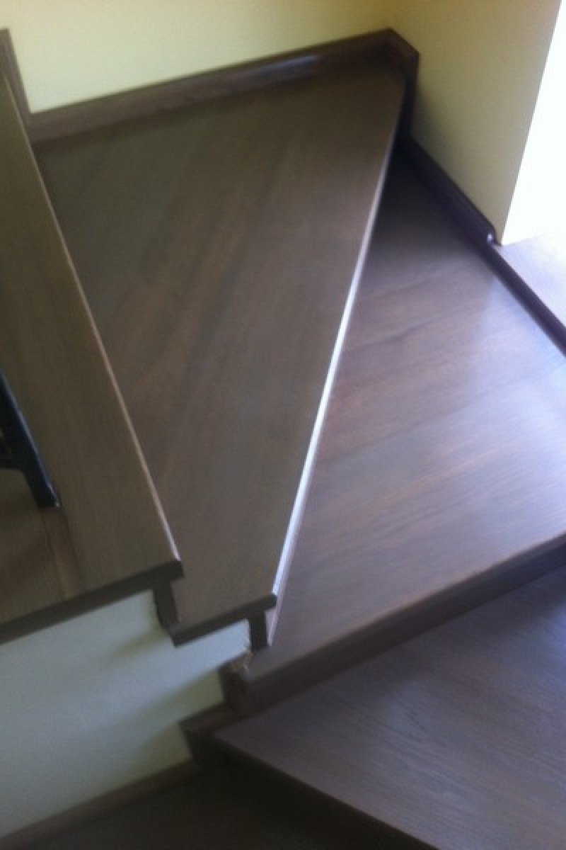 Scara Stejar finisata Wenge