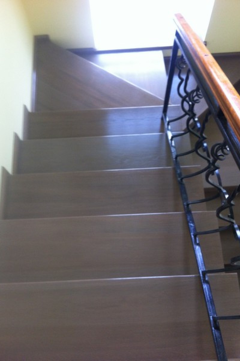 Scara Stejar finisata Wenge