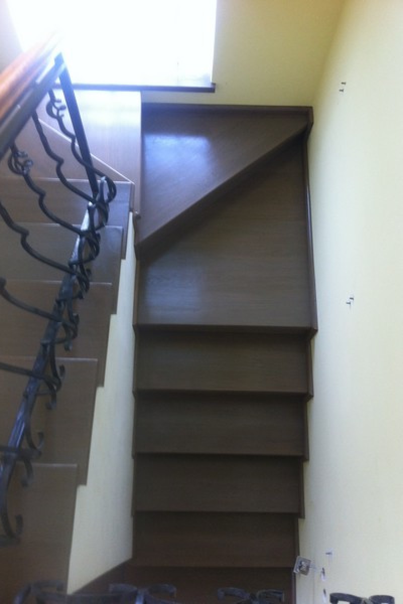 Scara Stejar finisata Wenge