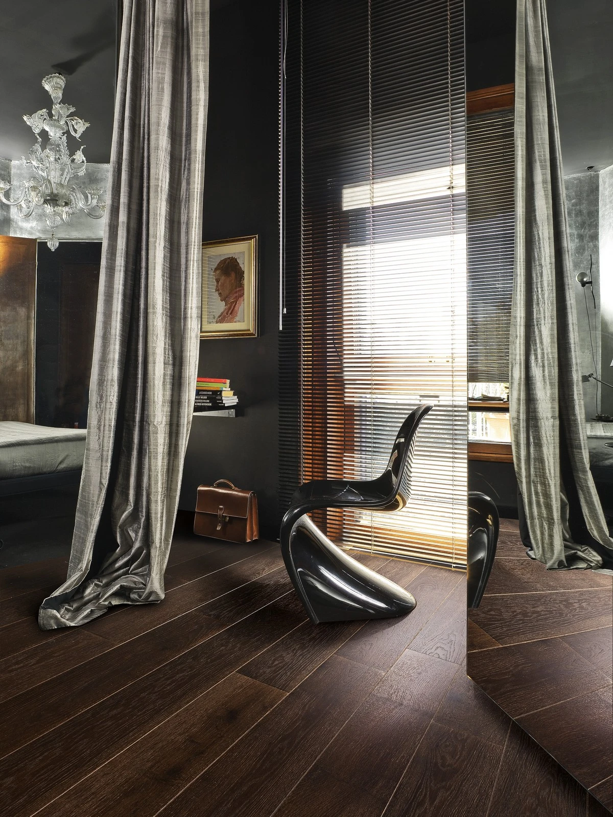 Parchet triplustratificat Stejar Nouveau Black