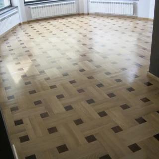 Parchet stejar cu placute din frasin termotratat