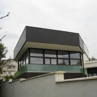 Sistem de fatada ventilata din Iroko