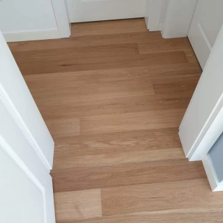 Parchet dublustratificat stejar si scara