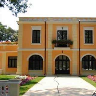 Locatie Casa Bibescu - Parcul Romanescu Craiova